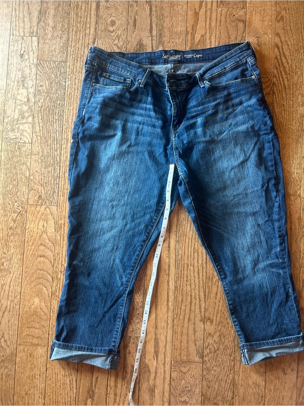 Signature womens Relaxed Jeans in Indigo Blue capris